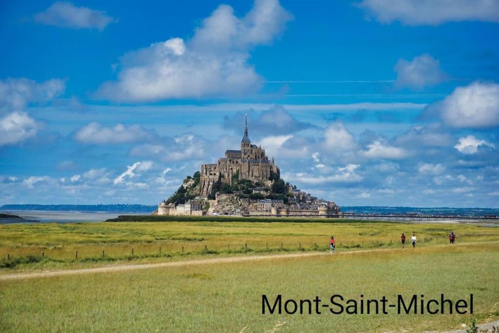 Maison Proche Du Mont Saint Michel Pontorson Buitenkant foto