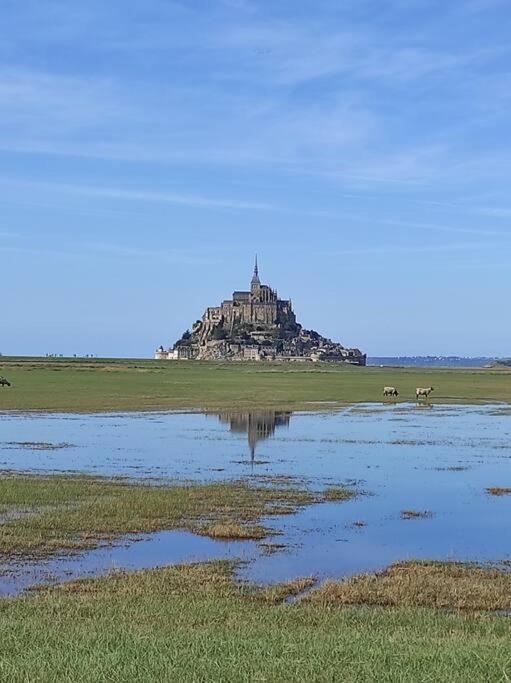 Maison Proche Du Mont Saint Michel Pontorson Buitenkant foto